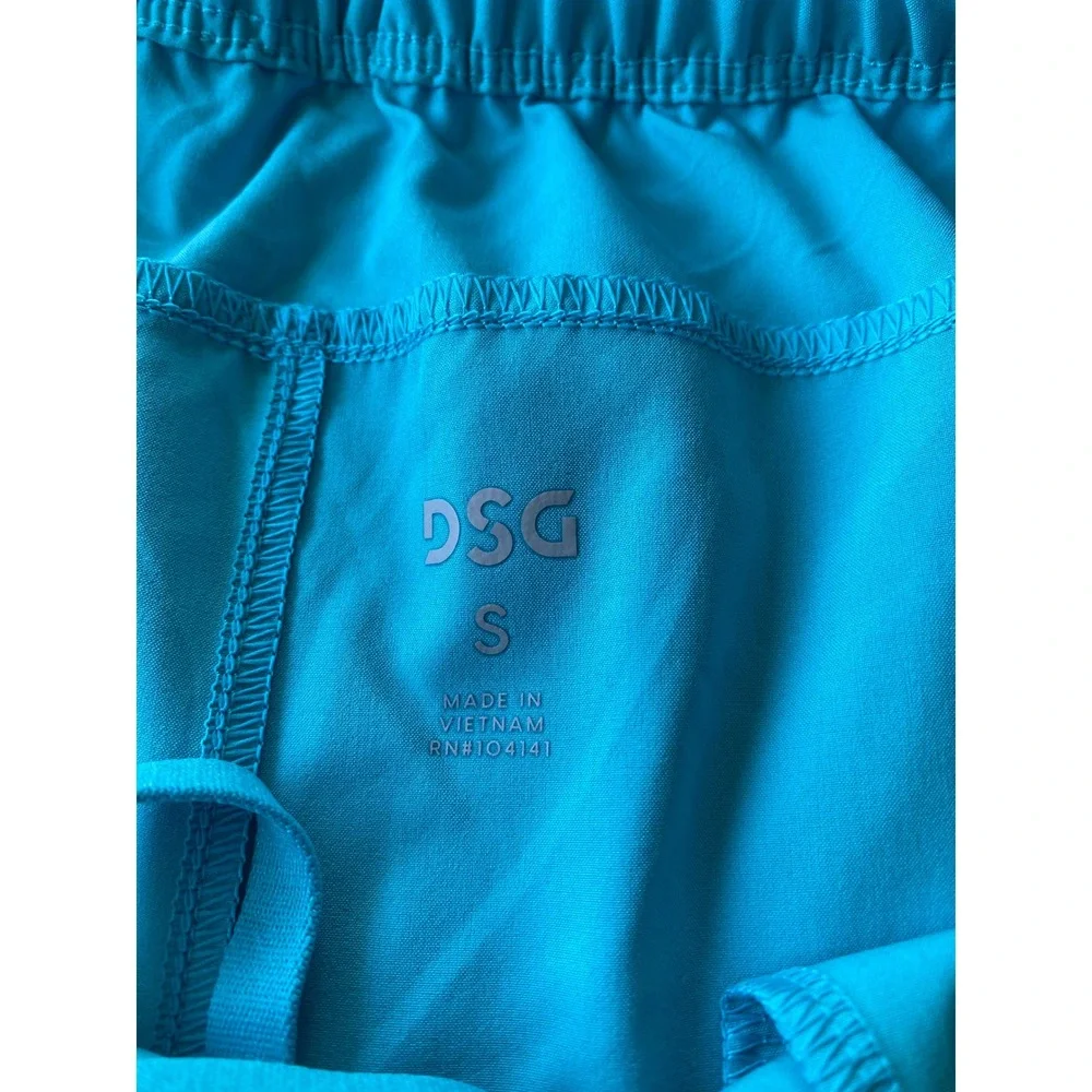DSG Mens Agility Woven Athletic Shorts Blue Spray 8 Inch Inseam Size Small NWT